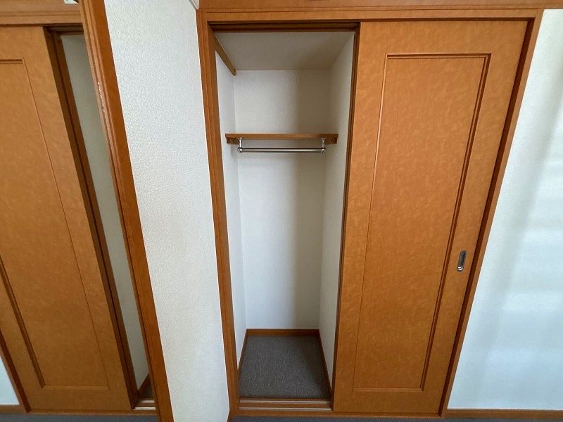 レオパレスレガーロ中十条 収納