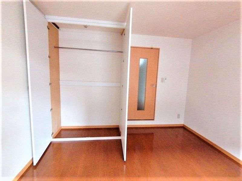 レオパレス彩弐番館 収納