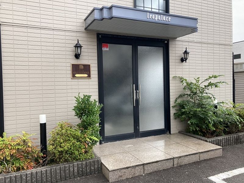 レオパレス新開 エントランス