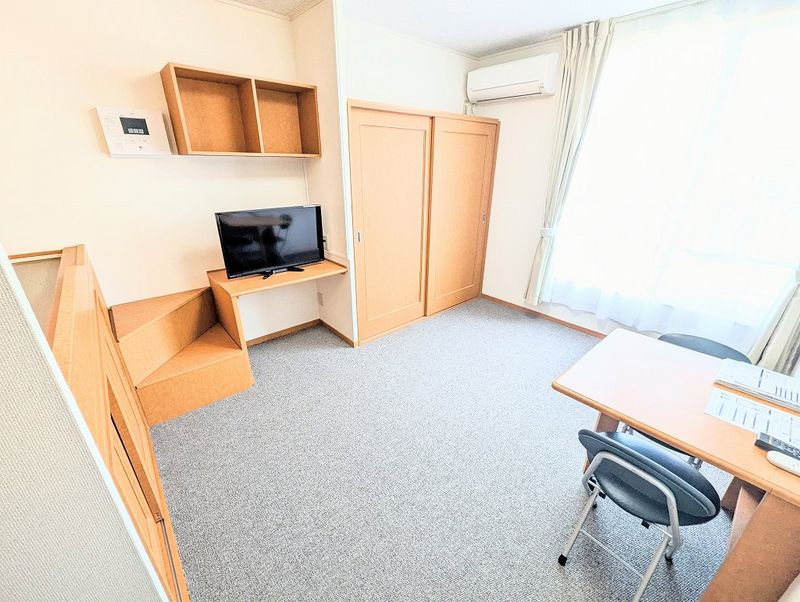 レオパレス木花 居間