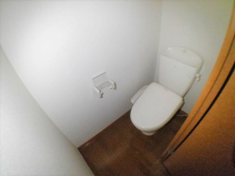 レオパレスレイクサイド平塚 トイレ