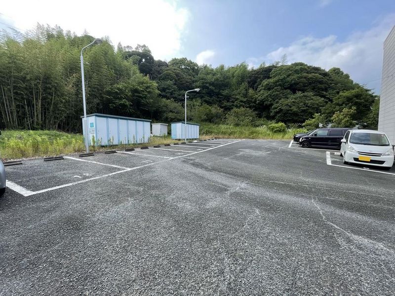 レオパレス神田 駐車場