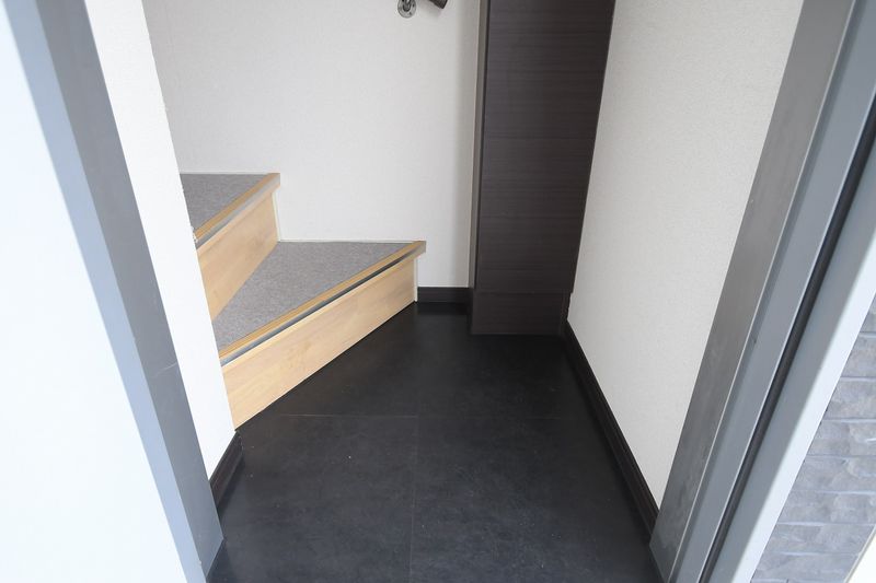 レオネクストＣｏｍｏ池袋３ 玄関