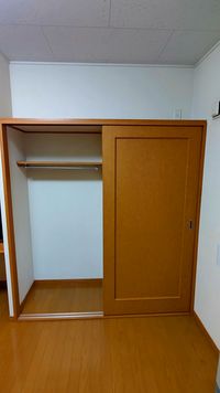 レオパレスオンフルール 収納