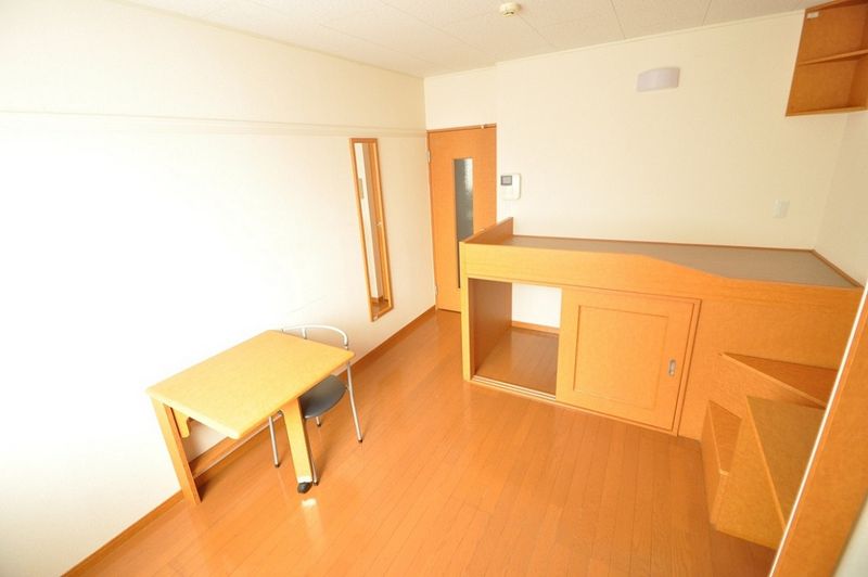 leopalace Haruka 客厅