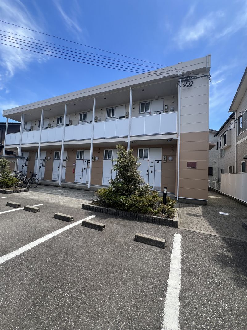 レオパレスプランドールⅣ 外観