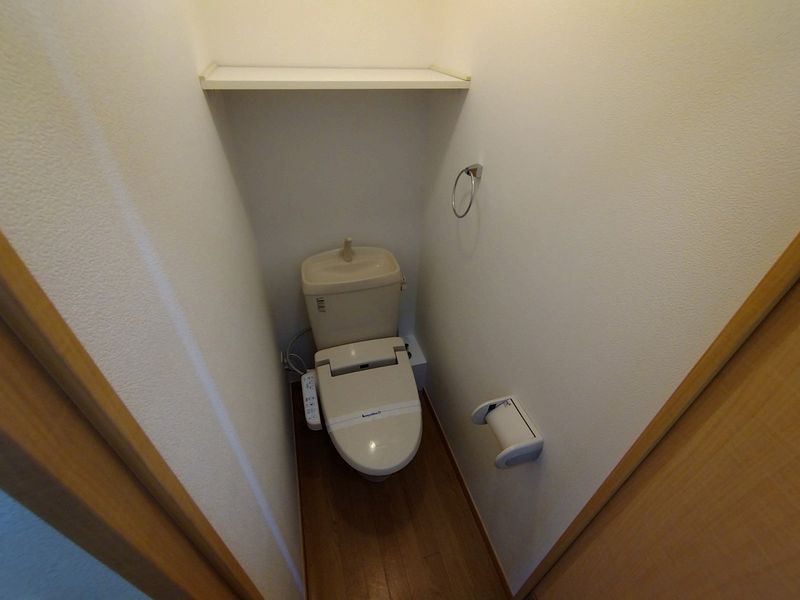 レオパレスタラセア トイレ