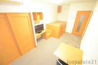 レオパレスシャルム松木町 居間