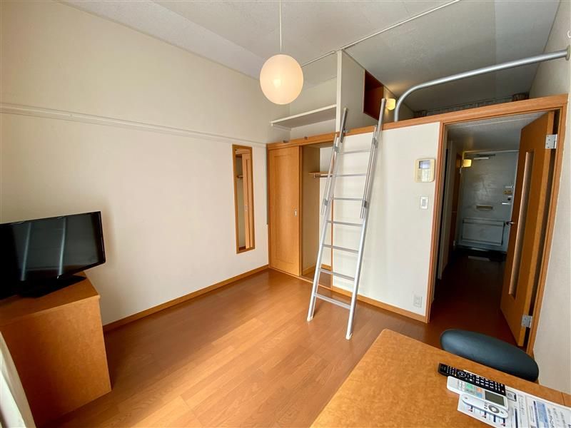 レオパレスル・レーヴ 居間