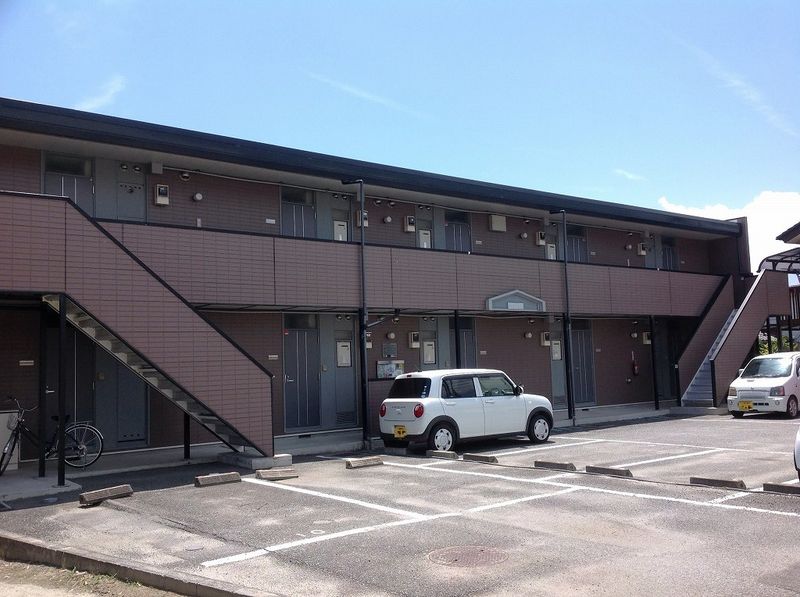 レオパレスＭＡＫＩ 駐車場