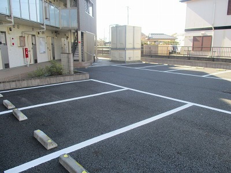 クレイノオケイルＳｅｃｏｎｄ 駐車場
