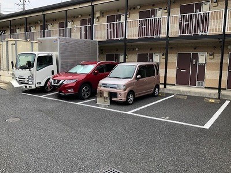 レオパレス桜 駐車場