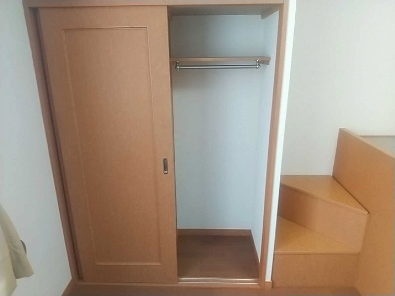 レオパレスシャルムⅡ 収納