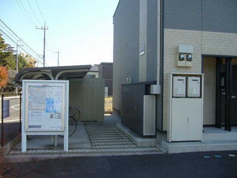 レオパレスクサカワＡ エントランス