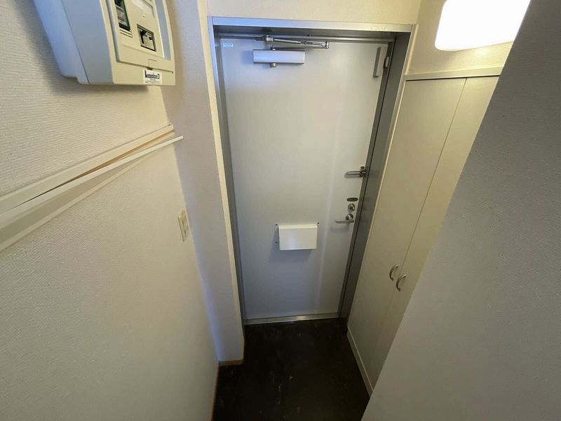 レオパレスクリンゲルバウム 玄関