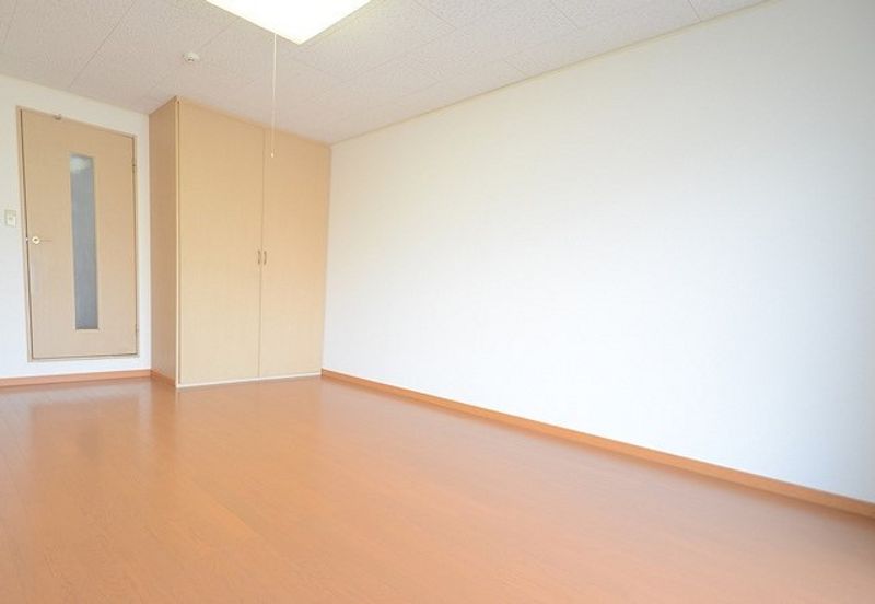 レオパレスＡｖｅｎｕｅ壱番館 居間