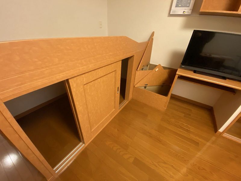 レオパレストビス 収納