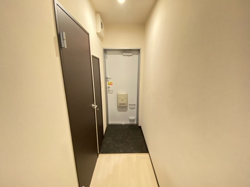 LEONEXT Rock Castle 玄关