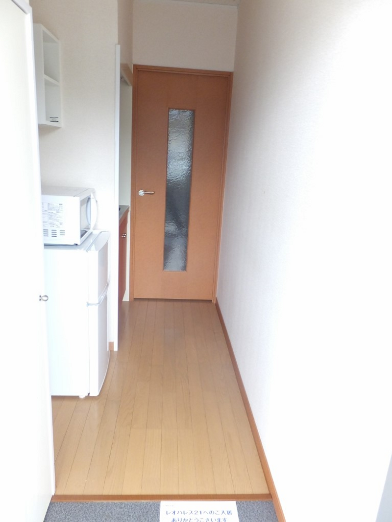 レオパレス松風 玄関