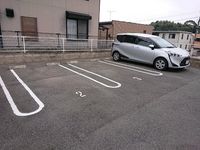 レオネクストコッリーナ 駐車場