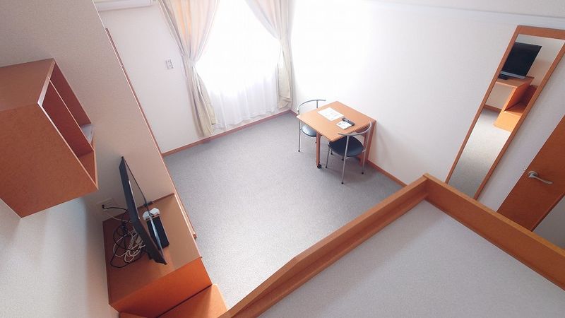 レオパレスエレガンス 居間