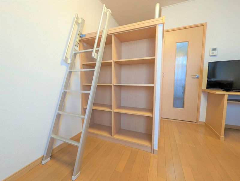 レオパレスヒルズハイネ 収納