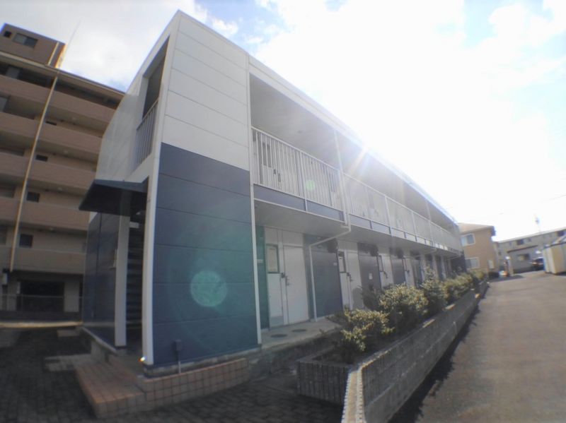 レオパレスＨａｂｉｔａｃｉｏｎ　Ｈａｙａｓｈｉ 外観
