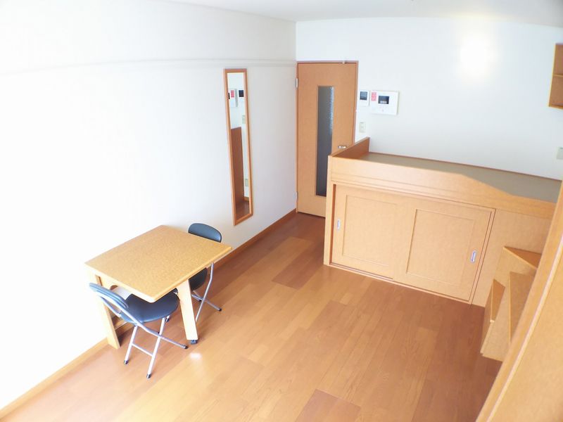 レオパレスＩＮＡＢＡ 居間