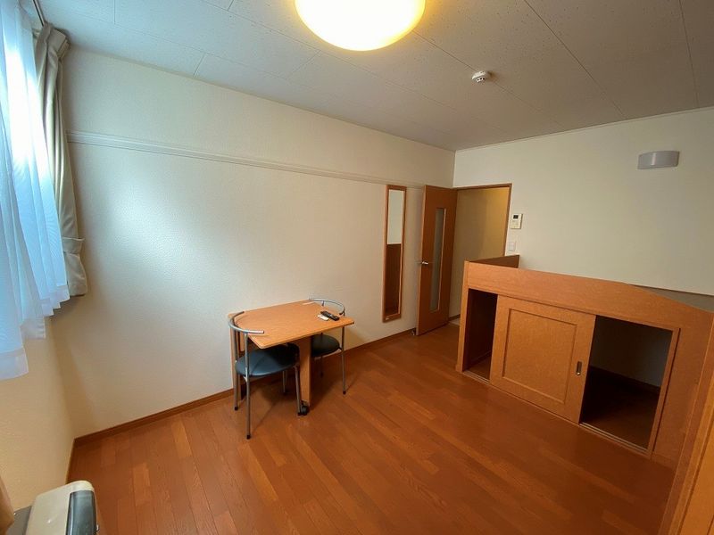 レオパレスたんぽぽ 居間