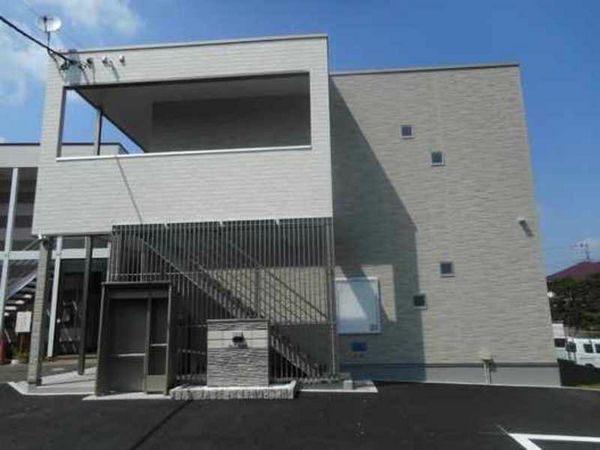 CLEINO Schwan exterior