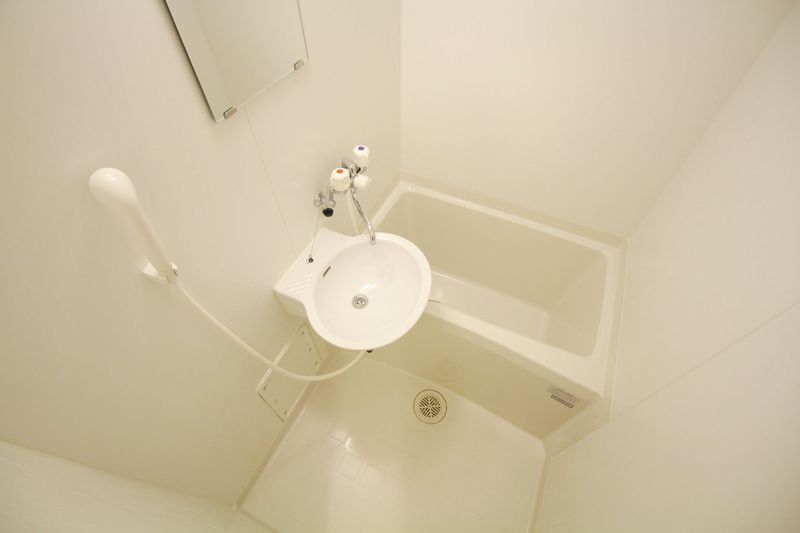 レオパレスクリスタ住吉 風呂