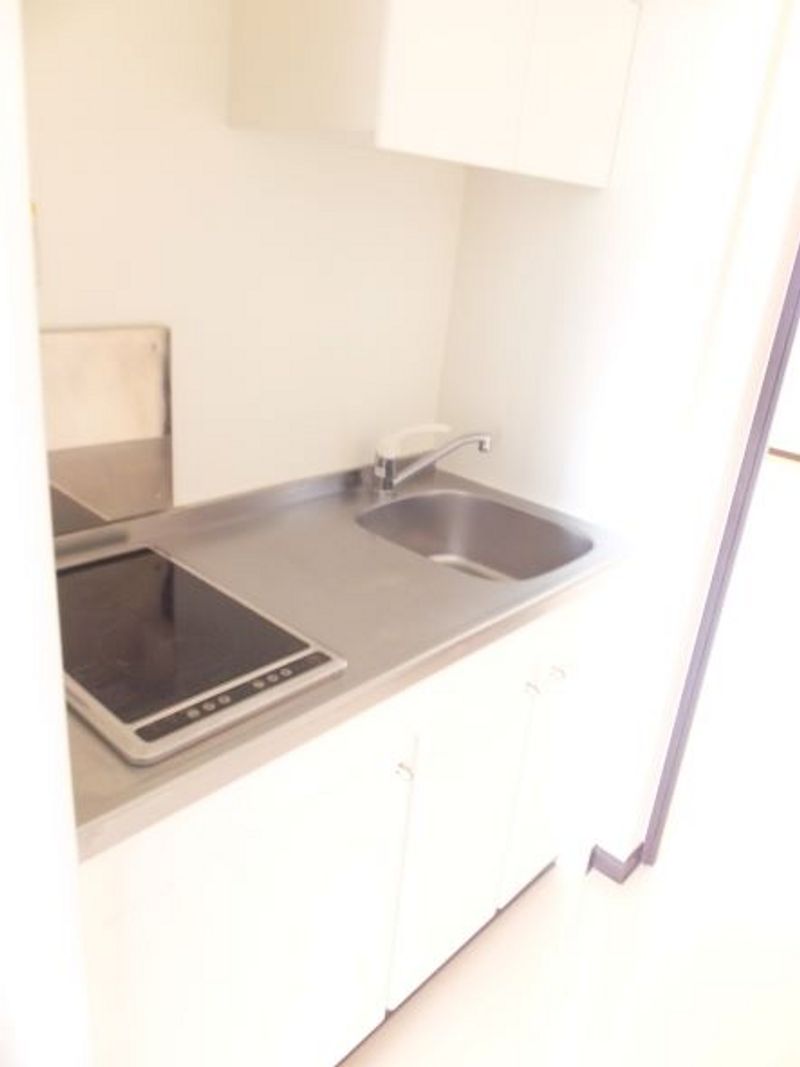 LEONEXT Merci Nishihara Kitchen