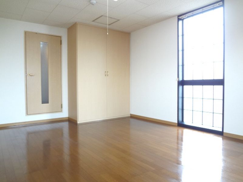 レオパレスプランドールⅡ 居間