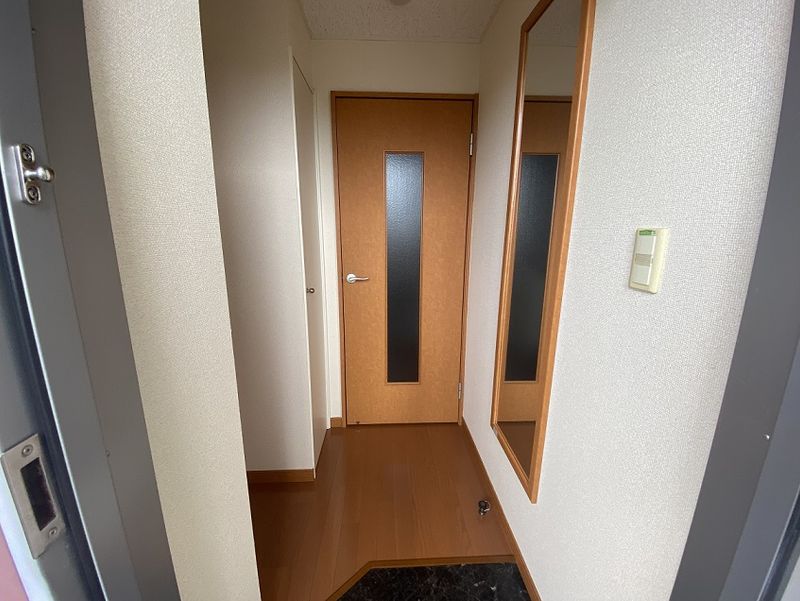 レオパレス糸田橋ライングリュン 玄関