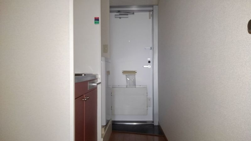 レオパレスフラッド・ゲイト 玄関