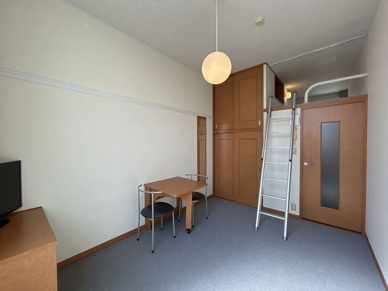 レオパレスＫ−ウッズ 居間