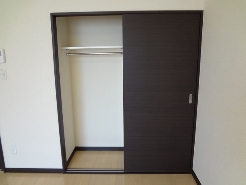 クレイノ太閤通 収納