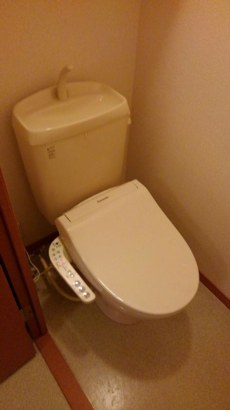 レオパレスアンダンテ トイレ