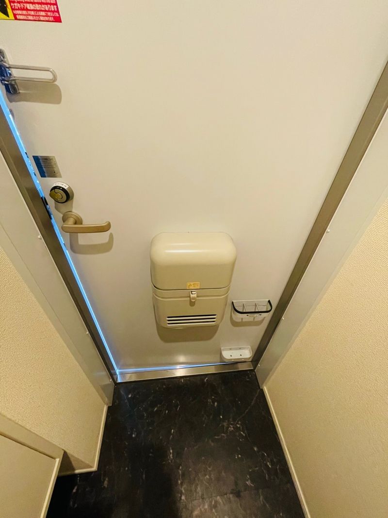 ミランダ唯 玄関