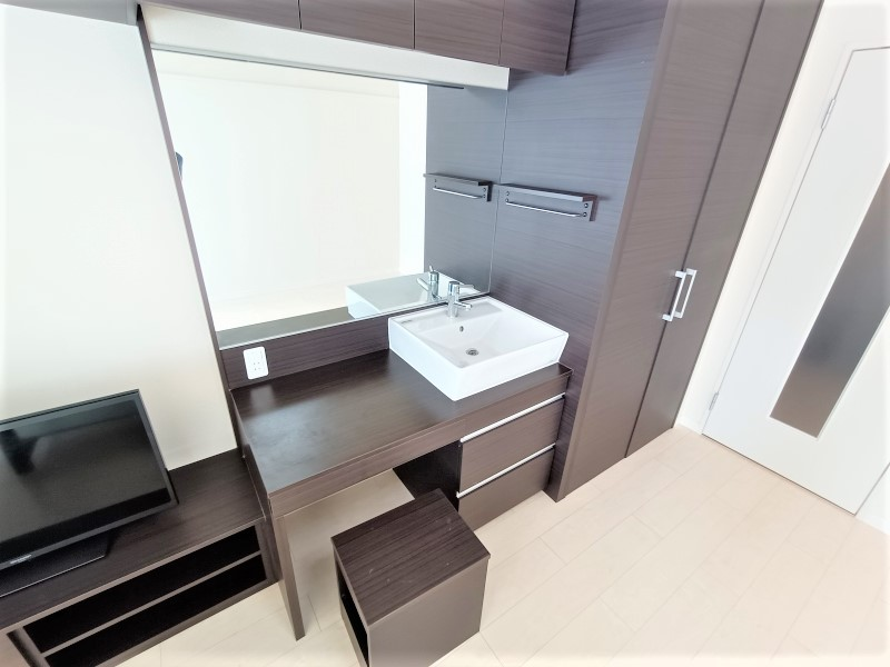 レオネクストＮＡＫＡＪＩＭＡ 洗面台