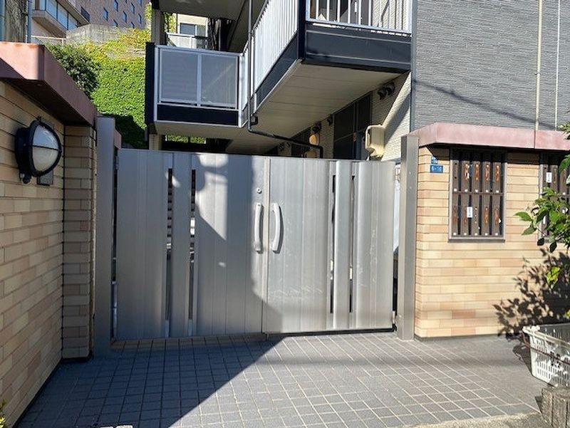 レオパレス銀河 エントランス