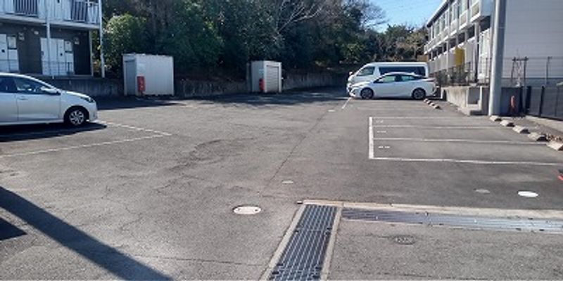 レオパレスＬｏｎｄｅｎ　Ａ 駐車場