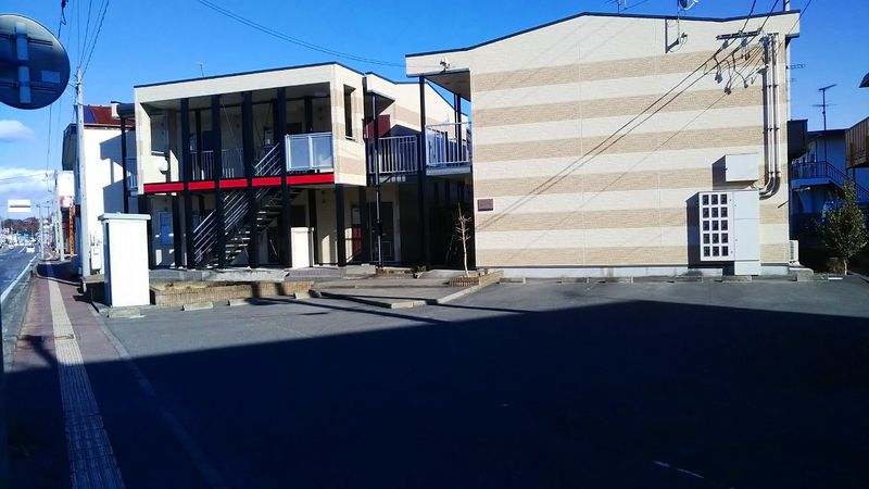 レオパレスグランザード 外観