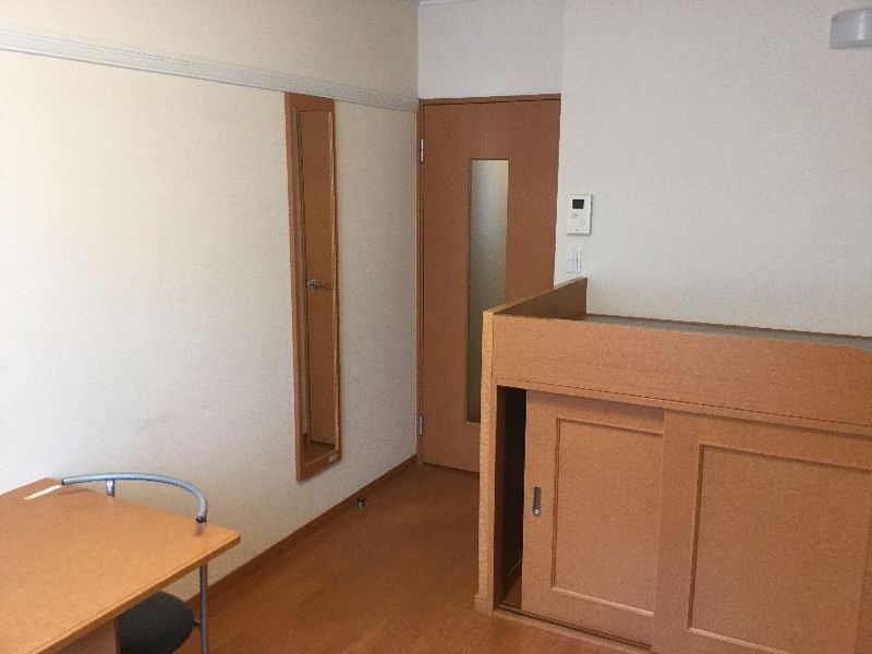 レオパレスＷＨＩＴＥ　ＳＵＮ 居間