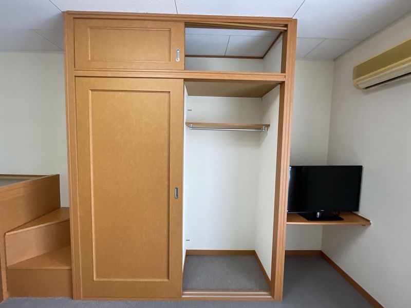 レオパレスやまぶき 収納