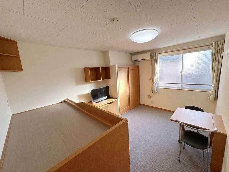 レオパレスメルベーユ 居間