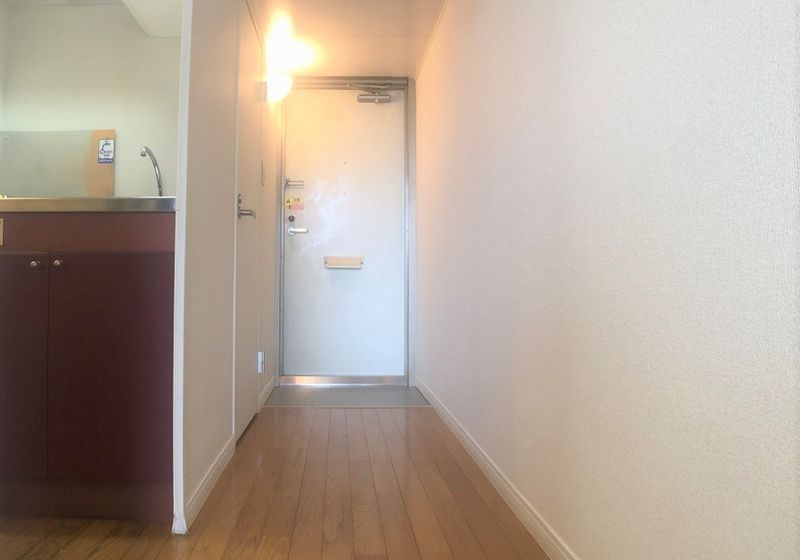 レオパレス樹 玄関