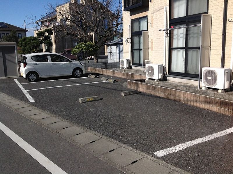 レオパレス上台 駐車場
