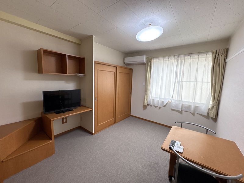 レオパレスダンボ 居間