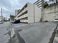 レオネクストプランドール真嘉比 駐車場